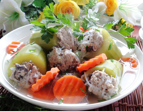 Canh bí ngòi nhồi thịt chống ngán ngày Tết - 7