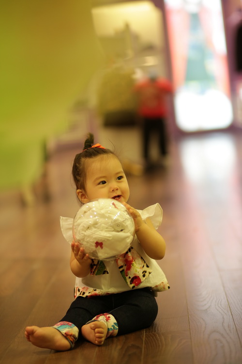 Chồng Đoan Trang khéo léo chăm sóc con gái - 11