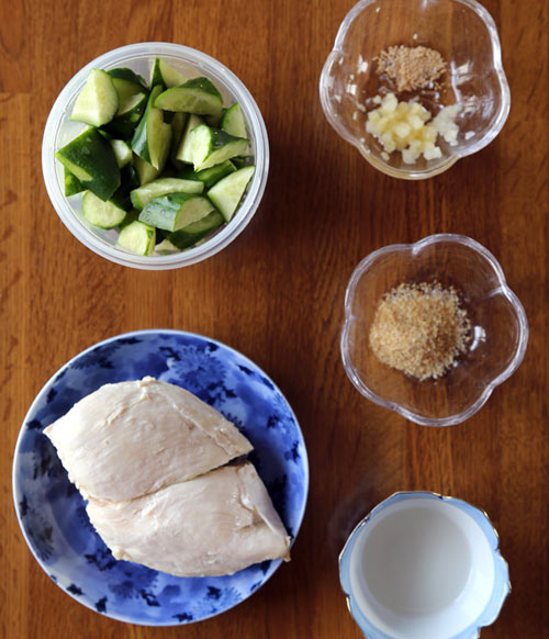 Nộm gà dưa chuột chống ngán cho Tết - 1