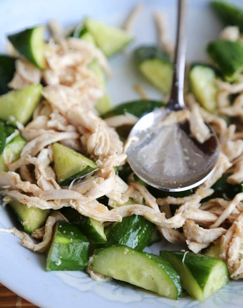 Nộm gà dưa chuột chống ngán cho Tết - 4