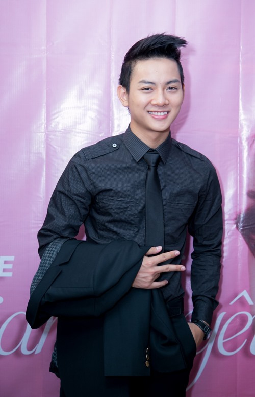 Hoài Lâm quot;rủquot; Hà Thúy Anh tạo hit mùa Valentine - 3