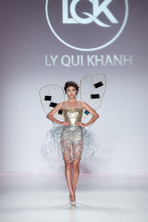 Mẫu Việt cuốn hút trong BST của Lý Qúi Khánh ở New York - 1