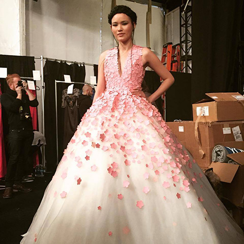 Mẫu Việt cuốn hút trong BST của Lý Qúi Khánh ở New York - 13