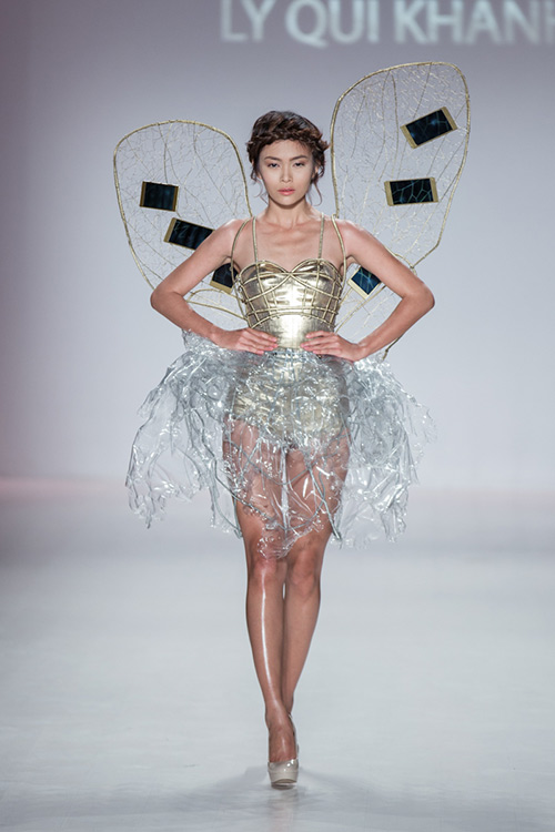 Mẫu Việt cuốn hút trong BST của Lý Qúi Khánh ở New York - 2