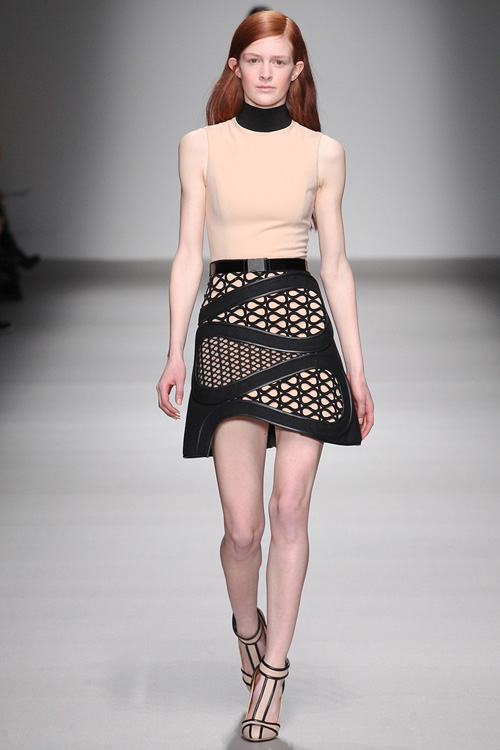 4 BST nét căng từ Tuần lễ thời trang London thu 2015 - 13