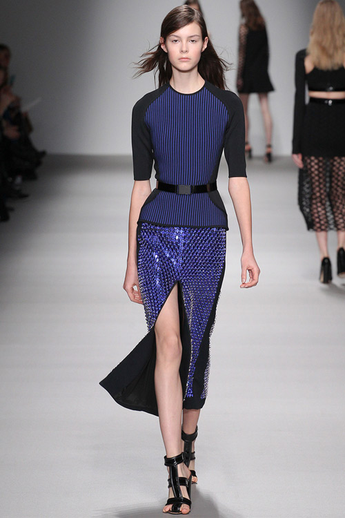 4 BST nét căng từ Tuần lễ thời trang London thu 2015 - 15