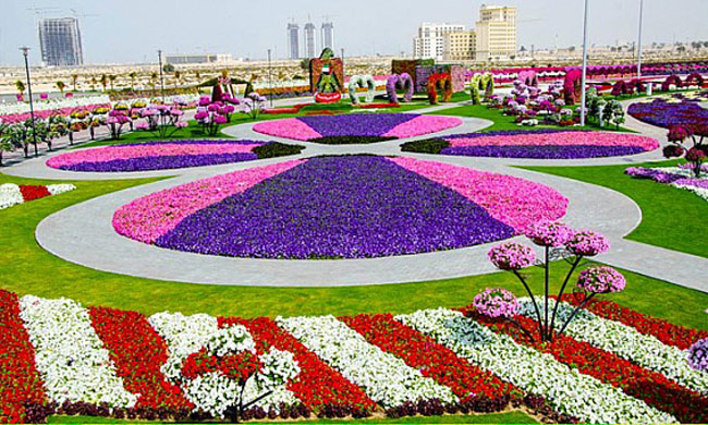 Khu vườn sẽ phải đóng cửa trong những tháng hè nóng như thiêu đốt tại Dubai khi nhiệt độ trung bình có thể lên đến 40oC trong vòng từ tháng 6 đến tháng 9.


