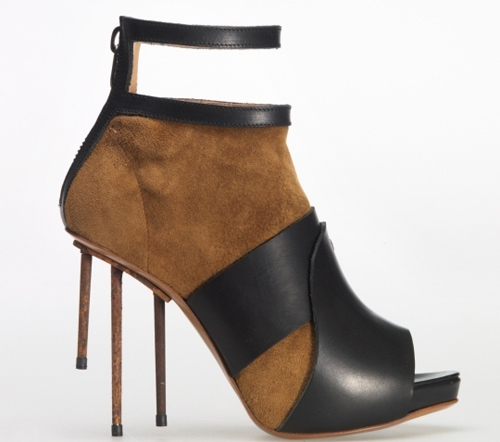 17 đôi giày khiến các tín đồ quot;khóc thétquot; - 11