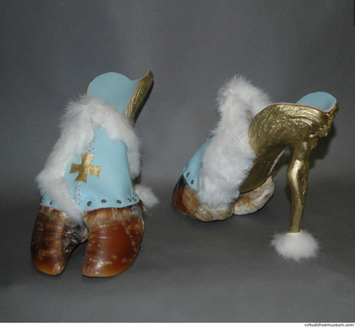 17 đôi giày khiến các tín đồ quot;khóc thétquot; - 13