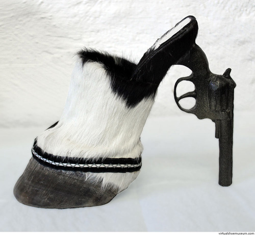 17 đôi giày khiến các tín đồ quot;khóc thétquot; - 14