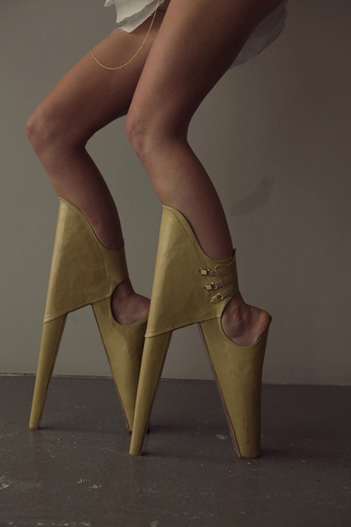 17 đôi giày khiến các tín đồ quot;khóc thétquot; - 18