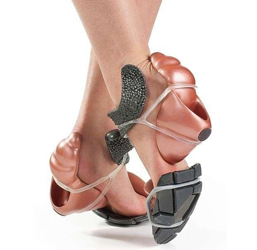 17 đôi giày khiến các tín đồ quot;khóc thétquot; - 3