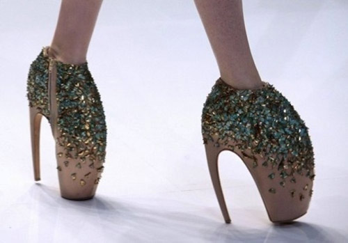 17 đôi giày khiến các tín đồ quot;khóc thétquot; - 6