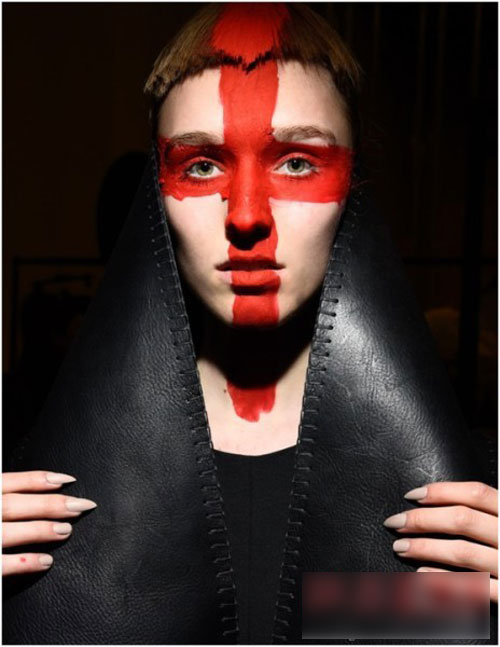 8 cảm hứng trang điểm mới nhất tại Tuần lễ thời trang London - 1