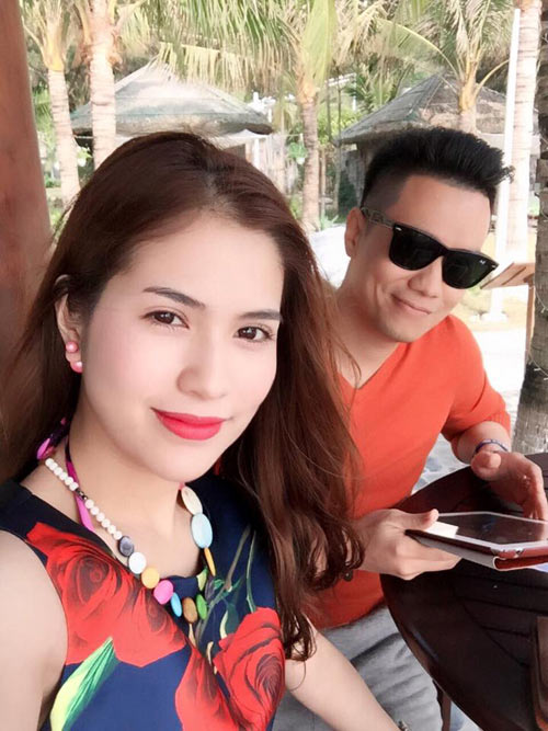Việt Anh quot;Chạy ánquot; thắm thiết bên bạn gái xinh đẹp - 2