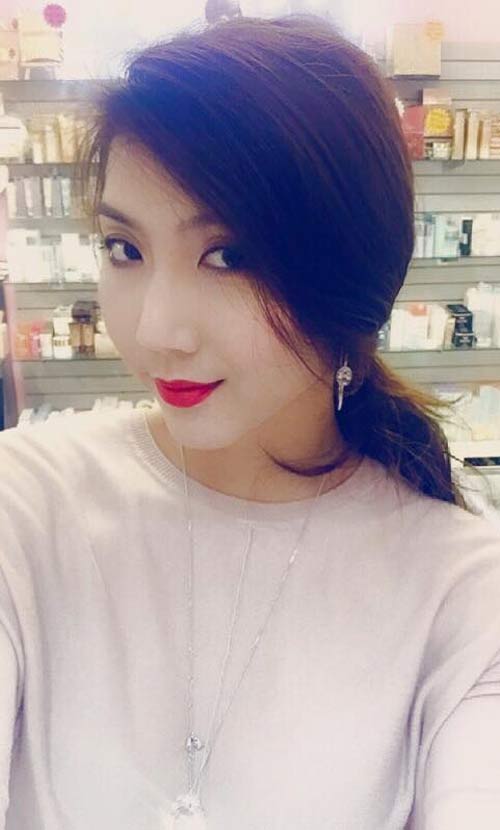 Elly Trần khoe ảnh con gái giống mình như tạc - 9