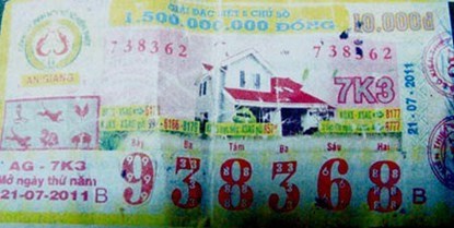 Bi hài vợ chồng giành nhau tấm vé số độc đắc! - 1