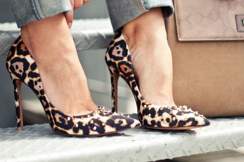 10 đôi giày chị em quot;nhất quyếtquot; phải sắm - 9