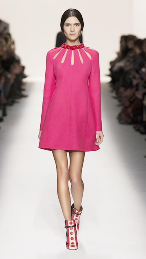 Hồ Ngọc Hà nữ tính và nổi bật với cả cây hàng hiệu - 8