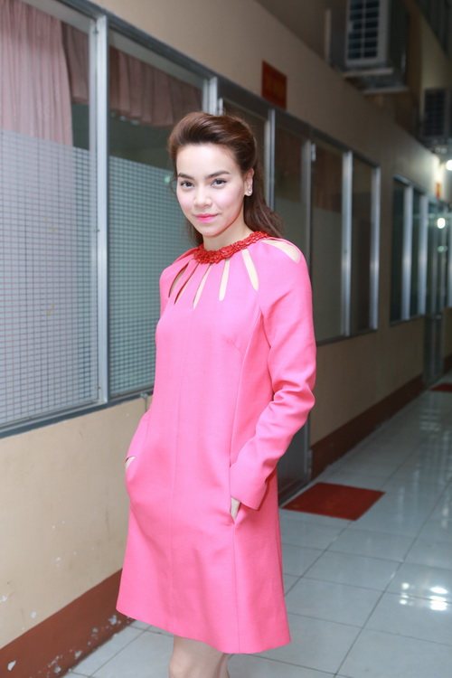 Hồ Ngọc Hà quot;gây bãoquot; sau sự cố tai nạn xe hơi - 2