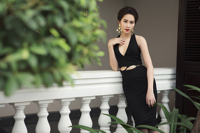 Hoa hậu Thu Thảo là mỹ nhân 'mặc màu gì cũng đẹp'
