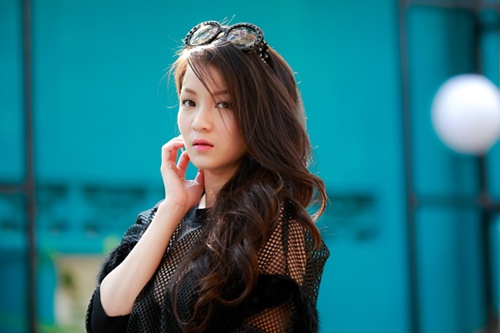 Thủy Top sexy khó cưỡng với gam đen quyền lực - 7