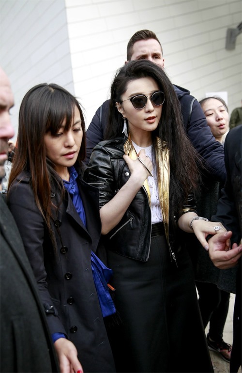 Phạm Băng Băng đẹp #039;nổi loạn#039; tại Paris - 1