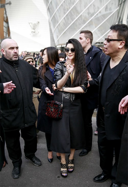 Phạm Băng Băng đẹp #039;nổi loạn#039; tại Paris - 2