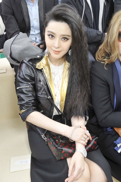Phạm Băng Băng đẹp #039;nổi loạn#039; tại Paris - 4