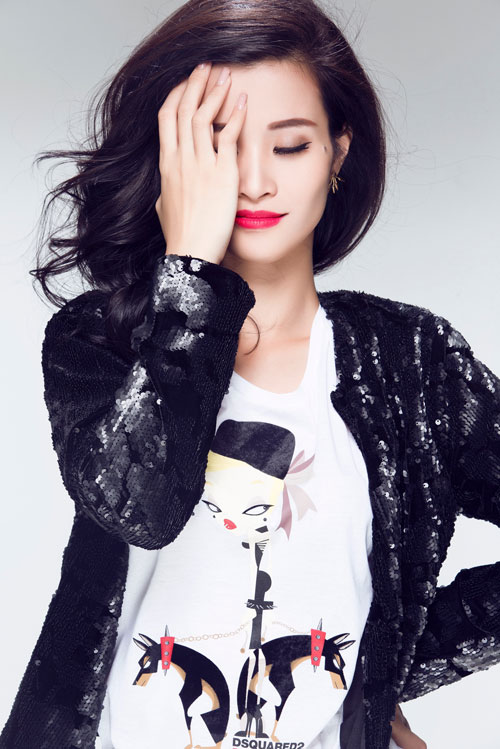 Đông Nhi gợi cảm và cá tính trong bộ ảnh mới - 9