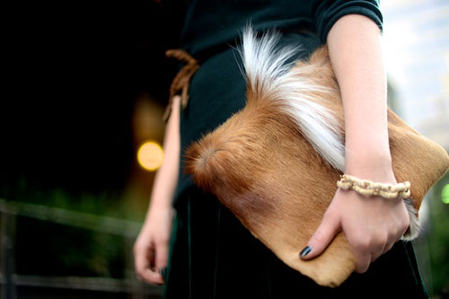 Những chiếc túi quot;chất chơiquot; của chị em Song Yến - 2