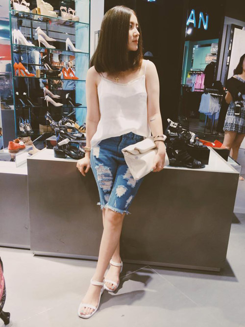 Những chiếc túi quot;chất chơiquot; của chị em Song Yến - 19