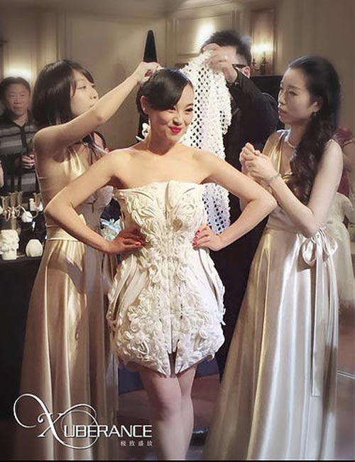 Váy cưới 3D lộng lẫy của sao Hàn - Váy cưới cô dâu - HappyWedding.vn