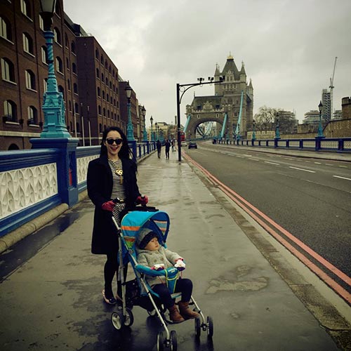 Linh Nga sành điệu đưa con gái đi du lịch London - 1
