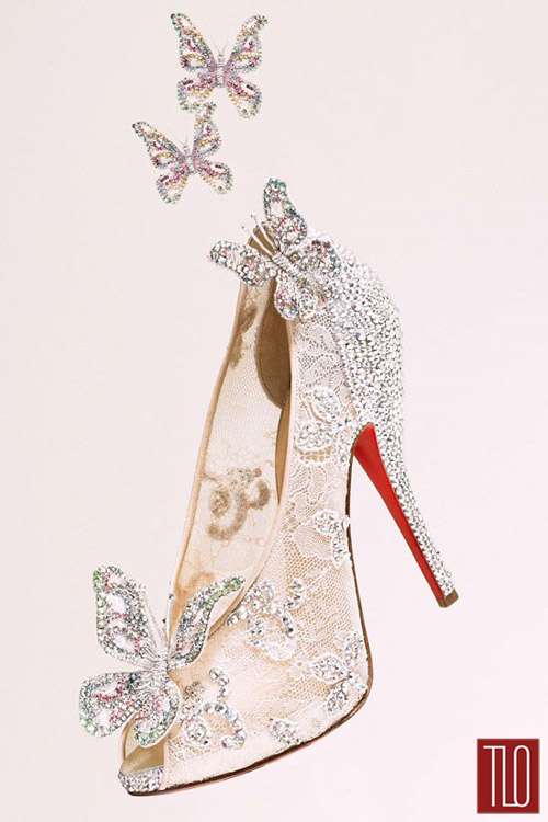 Video: quot;Cô bé lọ lemquot; Lily James chọn giày đi tiệc - 1