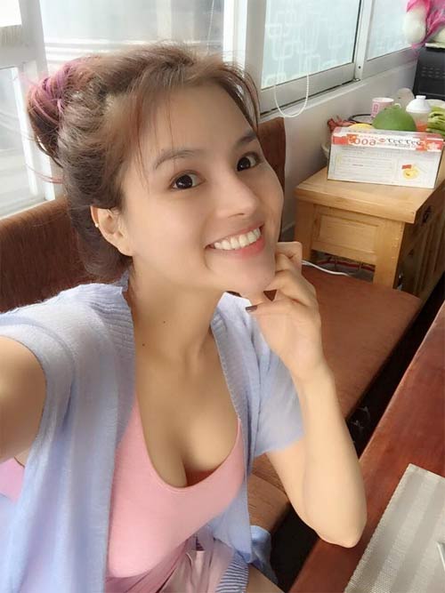 Siêu mẫu Ngọc Thạch khoe bụng bầu mừng sinh nhật chồng - 14