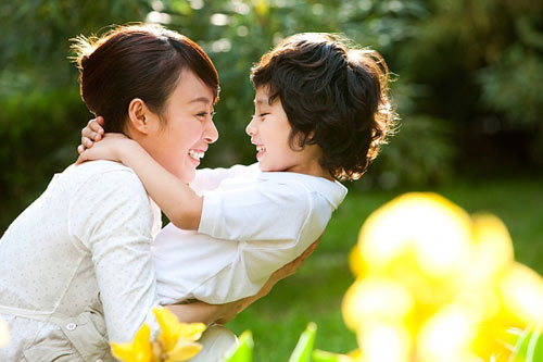 Làm mẹ đơn thân chỉ vì có người cha nghiện ngập - 1