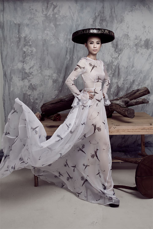 MC Huyền Ny táo bạo quot;thả rông” trên Vogue Ý - 12