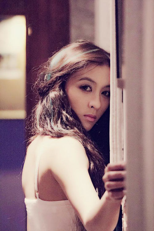 Cô gái cạo đầu trọc gây #039;sốt#039; Vietnam Idol 2015 - 9