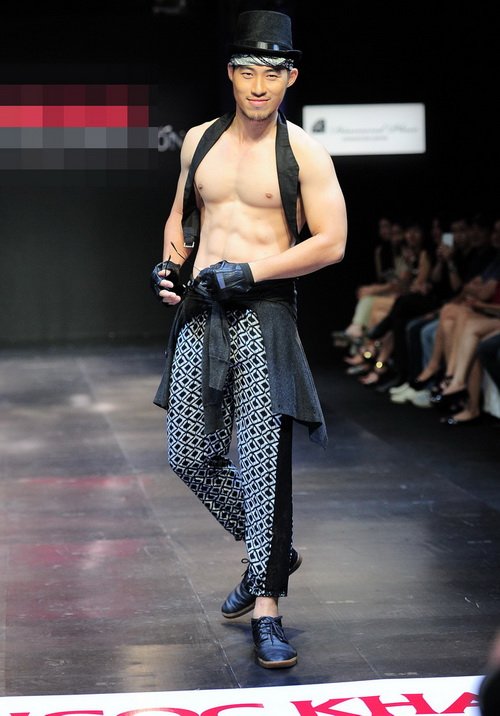 Thanh Hằng tái xuất gợi cảm với mốt xuyên thấu - 16