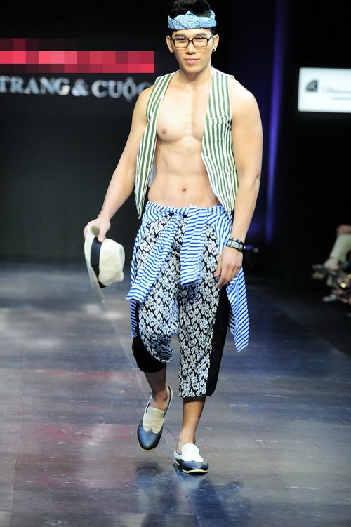 Thanh Hằng tái xuất gợi cảm với mốt xuyên thấu - 17