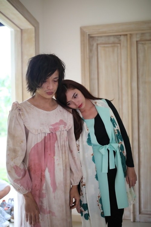 MC Thanh Tú bị quot;ám ảnhquot; khi đóng phim đồng tính - 6