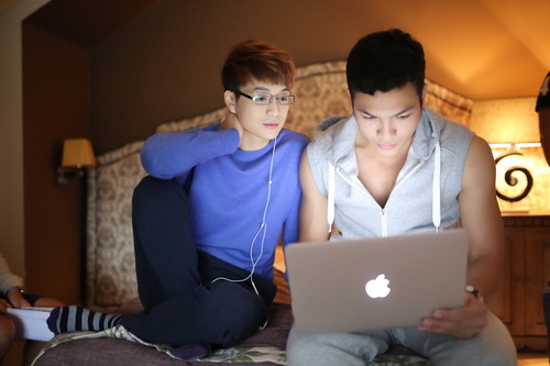 MC Thanh Tú bị quot;ám ảnhquot; khi đóng phim đồng tính - 8