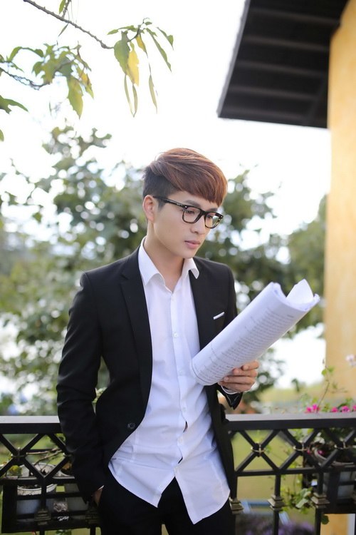 MC Thanh Tú bị quot;ám ảnhquot; khi đóng phim đồng tính - 2