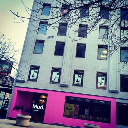 Đắp mặt nạ sữa mẹ giá 1 triệu đồng gây sốt - 2