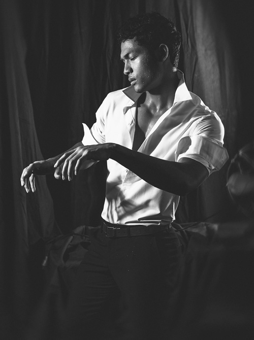 Thân hình khiến mọi quot;trai cong gái thẳngquot; đều mê của Vũ Tuấn Việt - 1