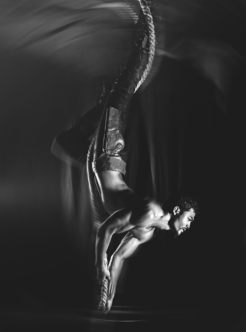 Thân hình khiến mọi quot;trai cong gái thẳngquot; đều mê của Vũ Tuấn Việt - 6