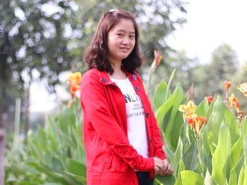 Mẹ khóc cạn nước mắt vì nữ sinh mất tích - 2