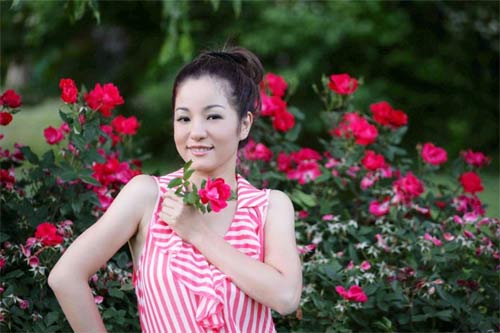 Ngắm nụ cười thiên thần của con gái Lý Hải - 9