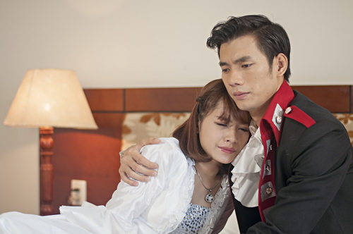 Chi Pu được Nhan Phúc Vinh hôn liên tục trên phim - 12